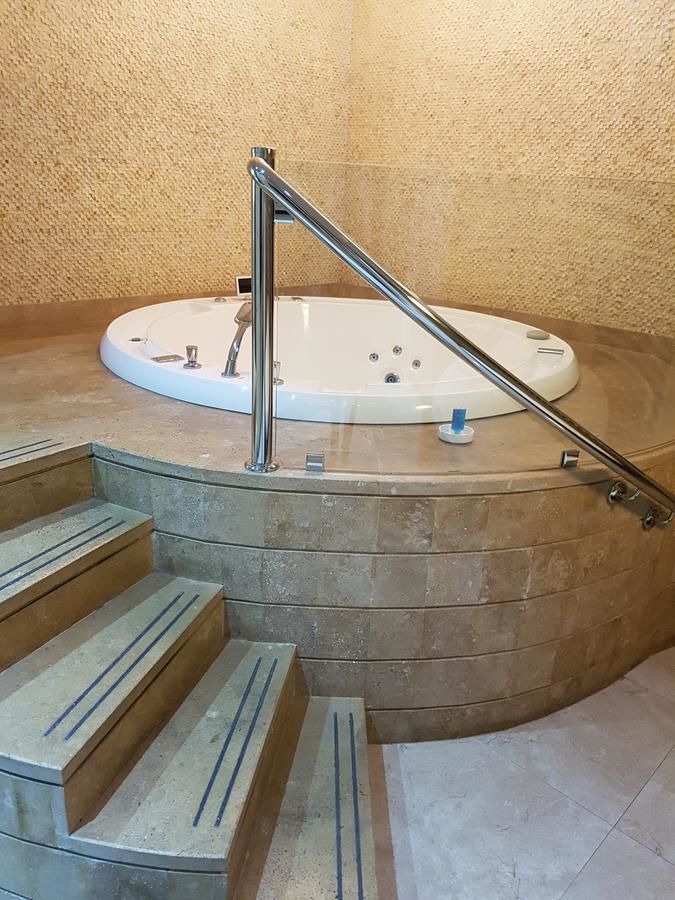 Отель Ibiza Hotel Ереван