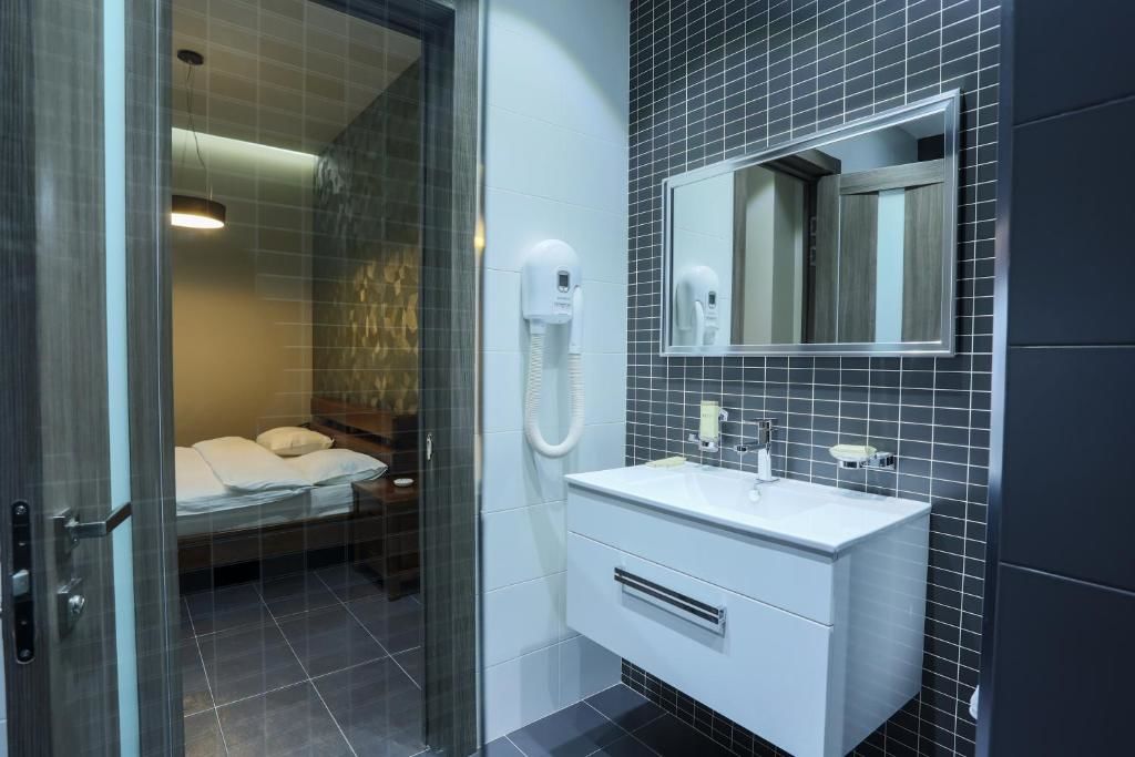 Отель Ibiza Hotel Ереван